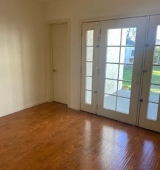 2311 Malcolm Ave — Photo 9