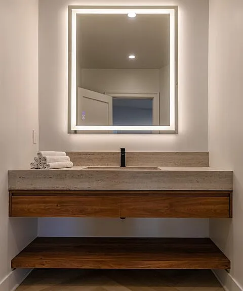 702 N Beverly Dr — Photo 23