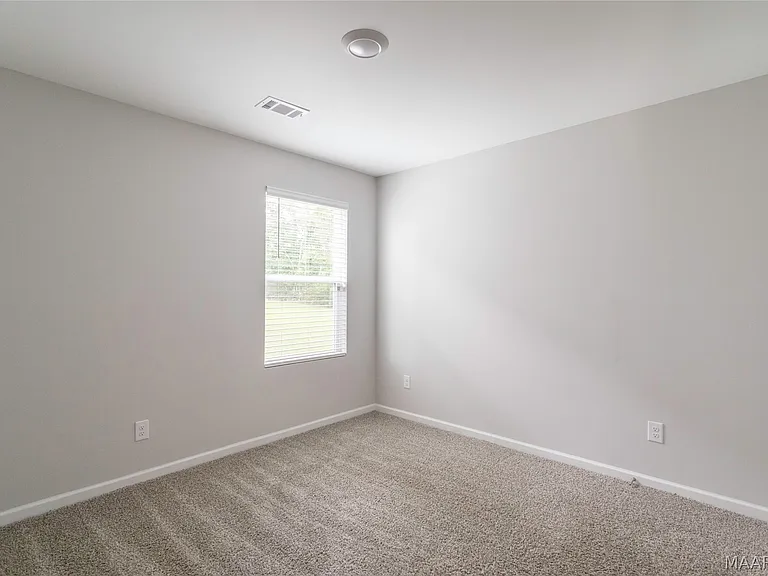 7621 Shaddix St — Photo 9
