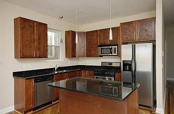 3rd image of 2421 W Warren Blvd #2