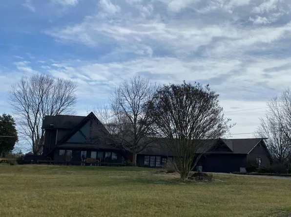 2732 Woodruff Rd, Boonville, NC 27011