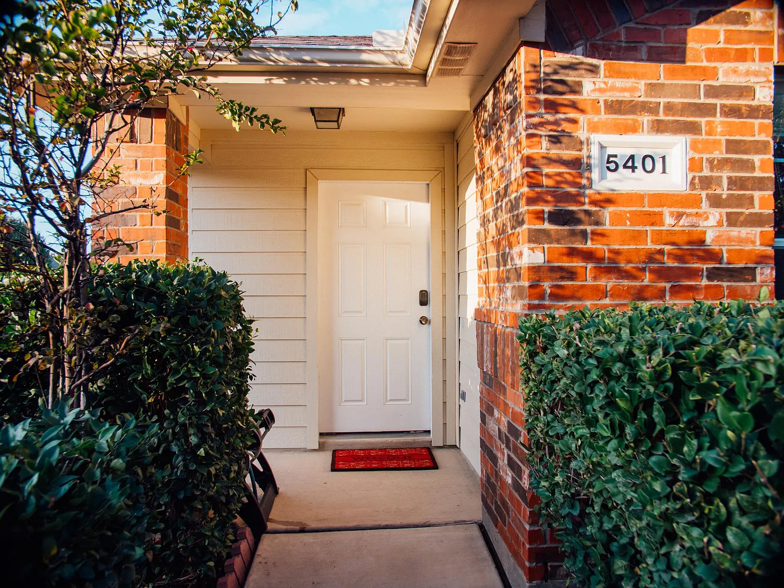 5401 Chinkapin Ln — Photo 2