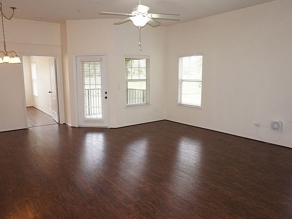 5th image of 400 Summit Ridge Pl APT 204