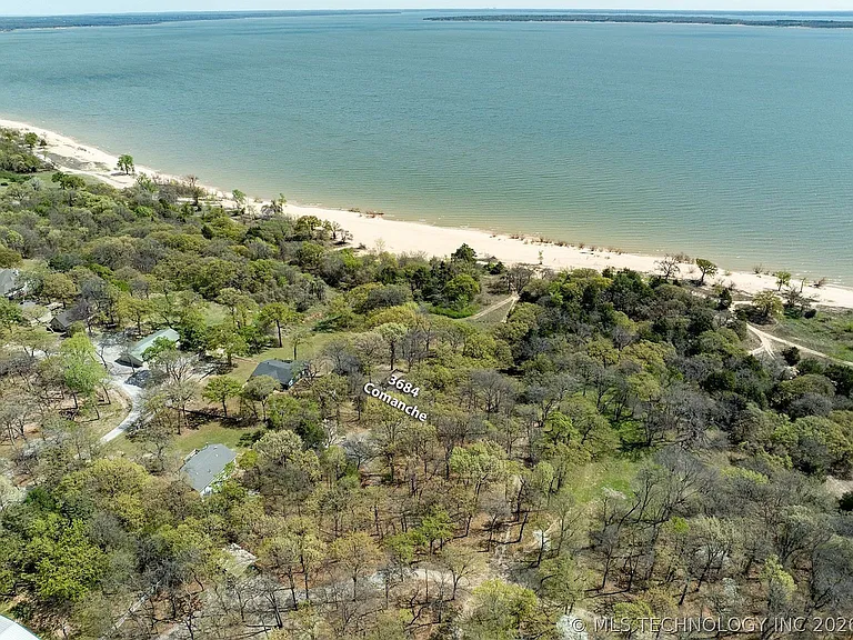 3684 Comanche Dr — Photo 11