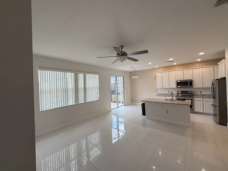 1112 Pine Ridge Dr — Photo 5