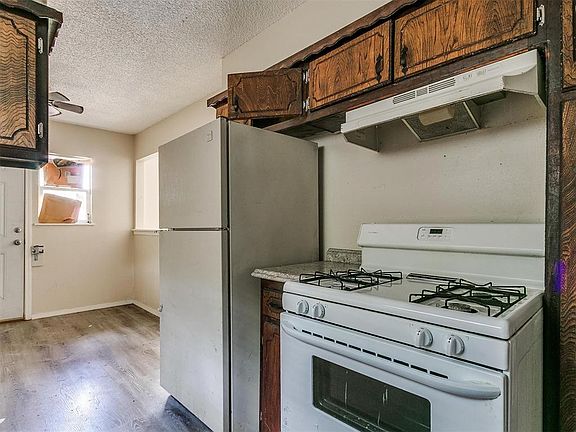 5th image of 1625 NE 50th St