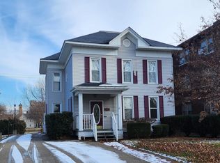 820 S 2nd St, Springfield, IL 62704