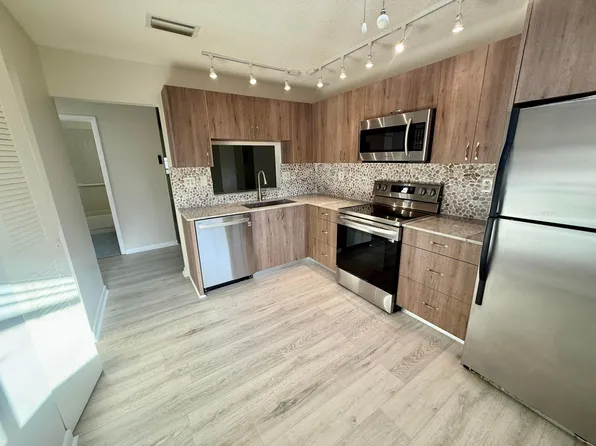 15401 Pembridge Avenue #38, Delray Beach, FL 33484