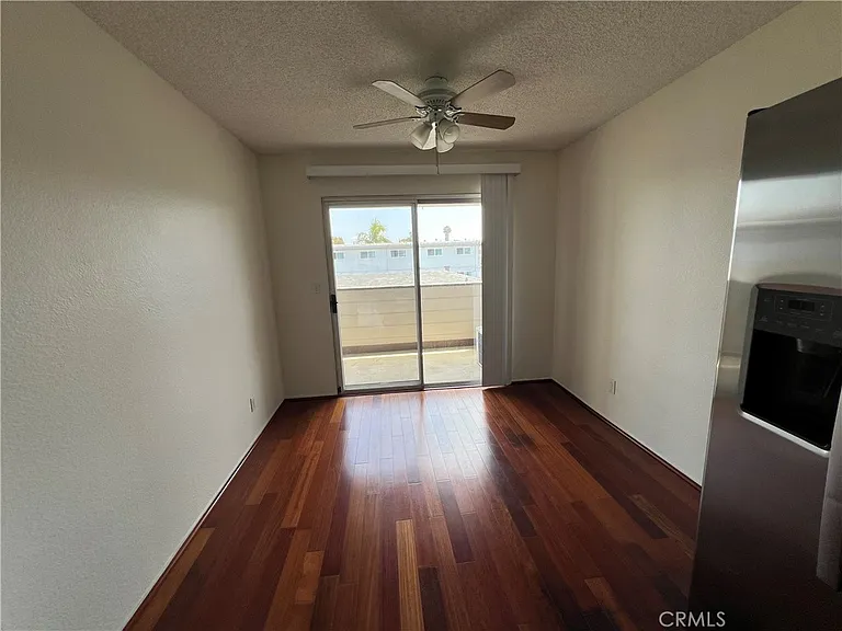 569 E St #30 — Photo 6