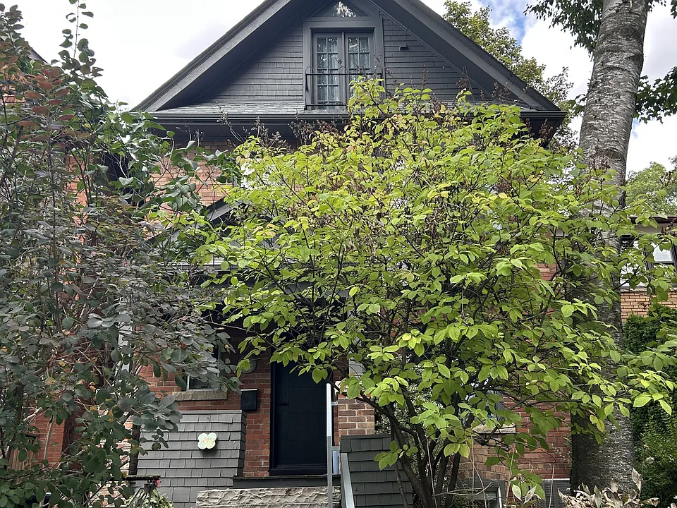63 Hilton Ave