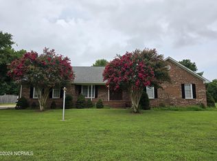 2404 Dan And Mary St, Elizabeth City, NC 27909
