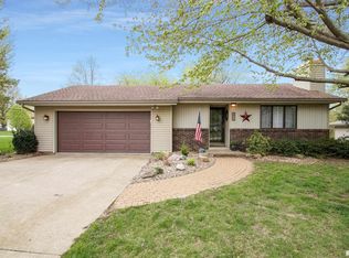 102 Vonachen Ct, East Peoria, IL 61611