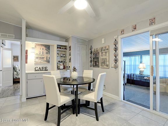 4th image of 1109 Tequesta Dr