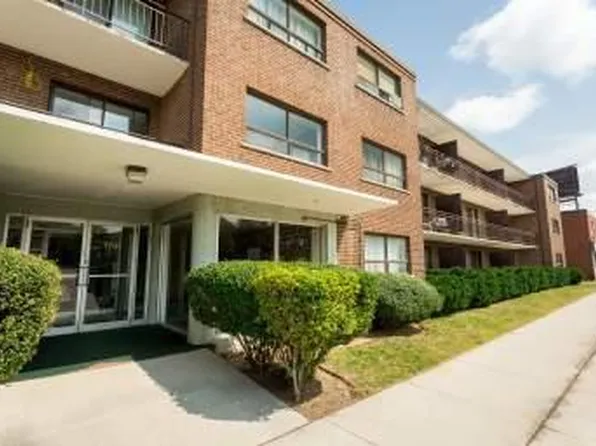 1791 King Street East, 1791 King St E #208, Hamilton, ON L8K 1V6