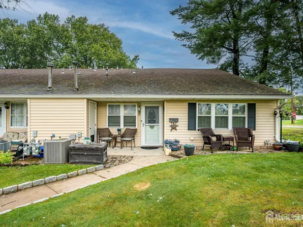 23 Nevada Ct, Matawan, NJ 07747
