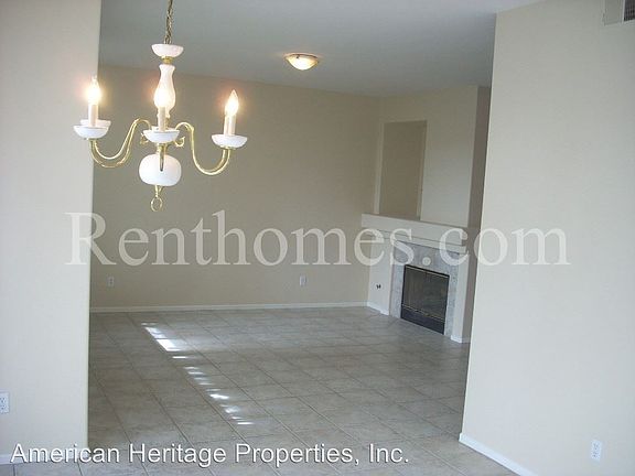 3rd image of 3003 W Canyon Ave