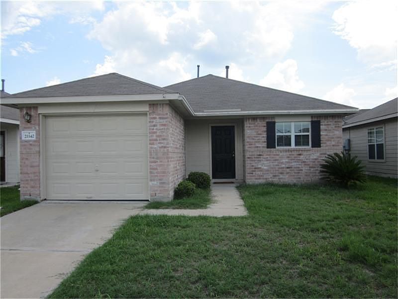 1st image of 21142 Grandin Wood Ct