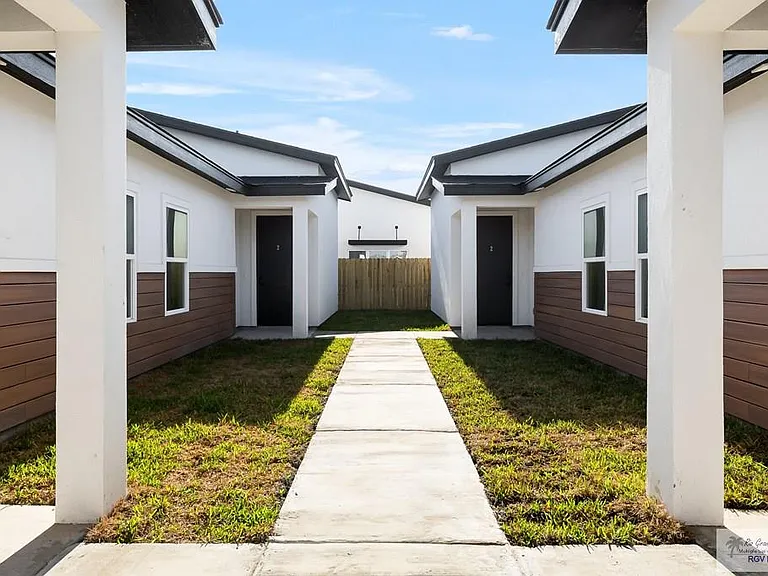 3516 Hidalgo St #B-2 — Photo 3