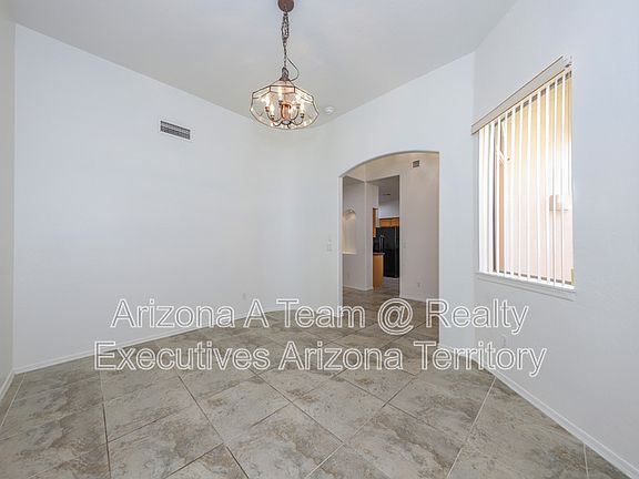 4th image of 352 S Via De Los Rosales