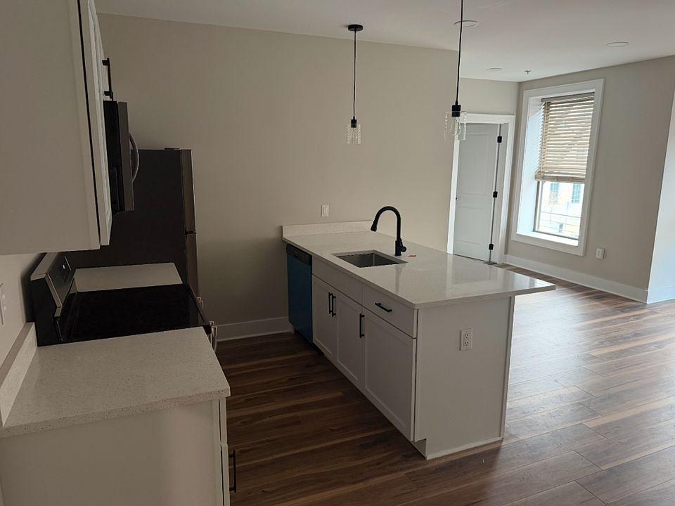 1st image of 501 Linden St #3