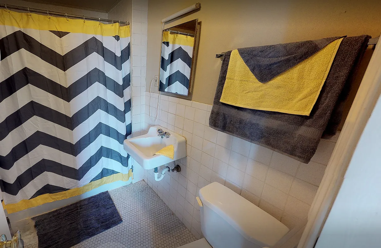 2 bed, $1,600 — Photo 4