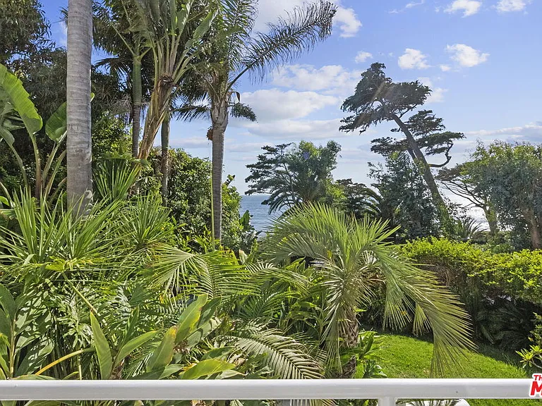 31833 Sea Level Dr — Photo 48