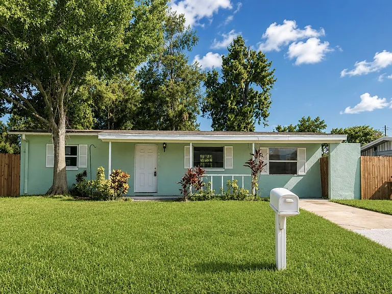 6013 Francis Dr — Photo 1