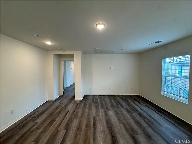 5945 Silveira St — Photo 11