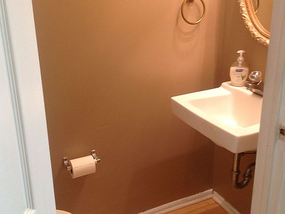 1/2 bath