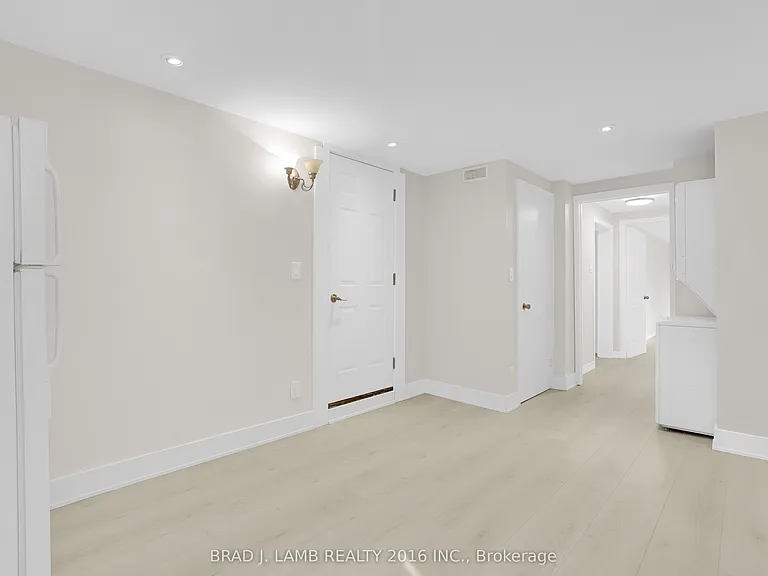 75 Marshall St #LOWER — Photo 22