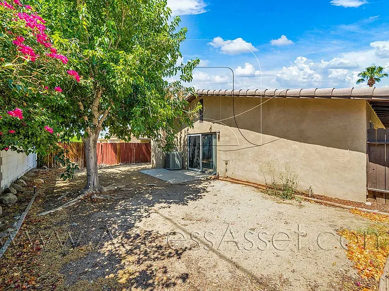 52585 Avenida Velasco — Photo 20