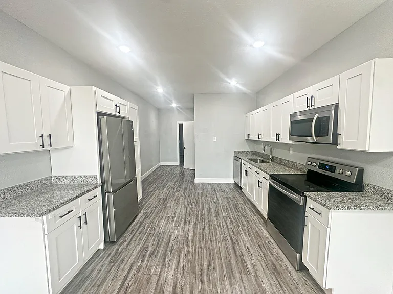 7550 Oak Chase #3 — Photo 10