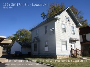 1324 SW 17th St, Topeka, KS 66604
