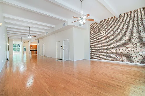 Rented by Streetwise NYC LLC | media 20