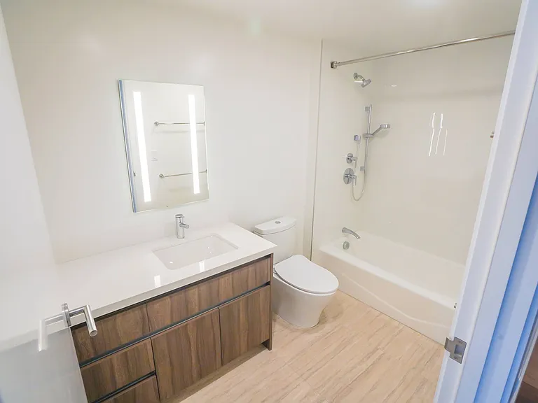 1500 Rycroft St #808 — Photo 3