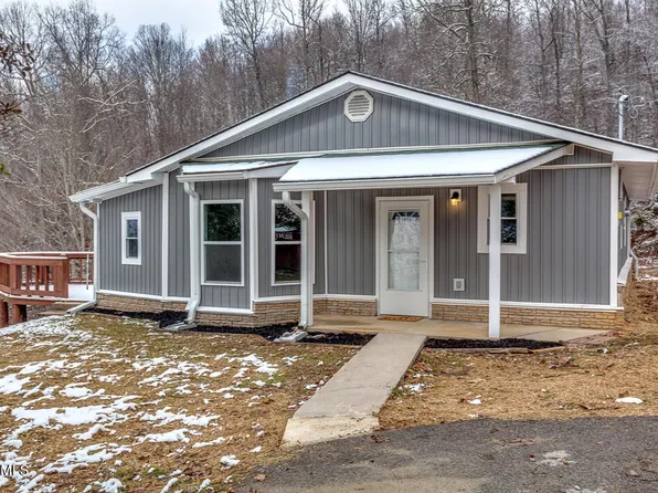 223 Helton Ln, New Tazewell, TN 37825