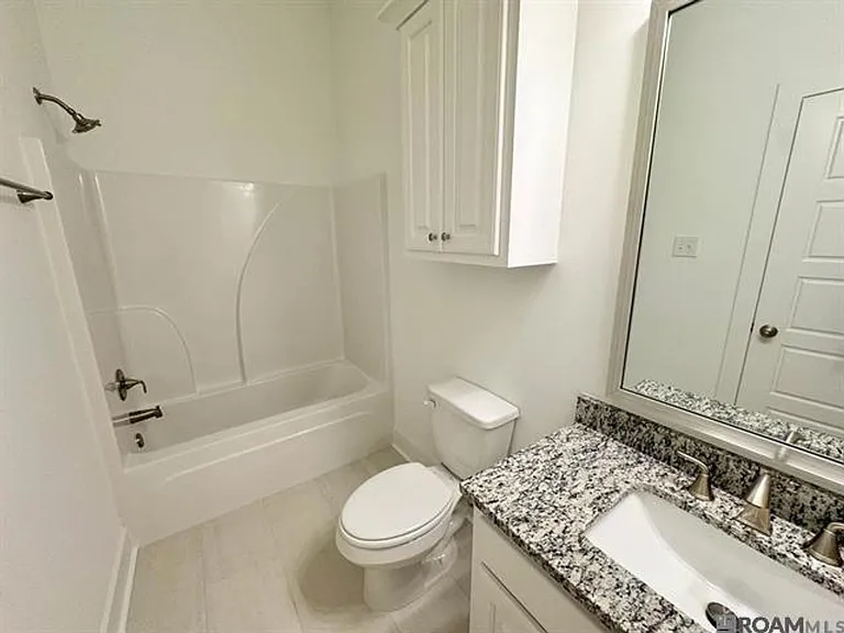 9664 Creekview Dr — Photo 10