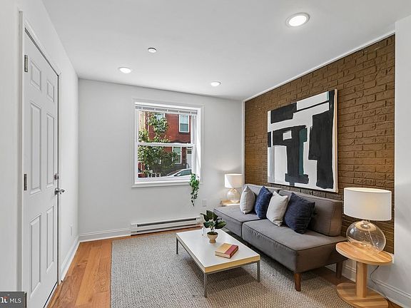 4th image of 2025 N 4th St