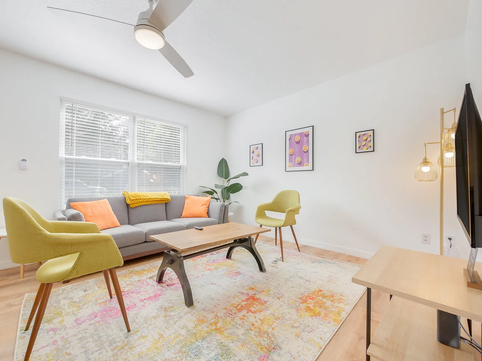 221 Nesmith Ave — Photo 4