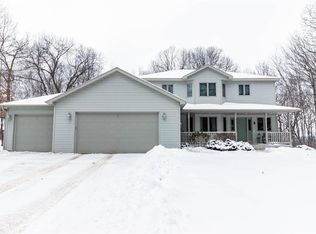 1224 Red Maple Rdg, Eau Claire, WI 54703