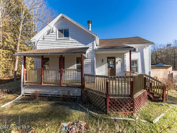 6112 Parkis Mills Road, Galway, NY 12074