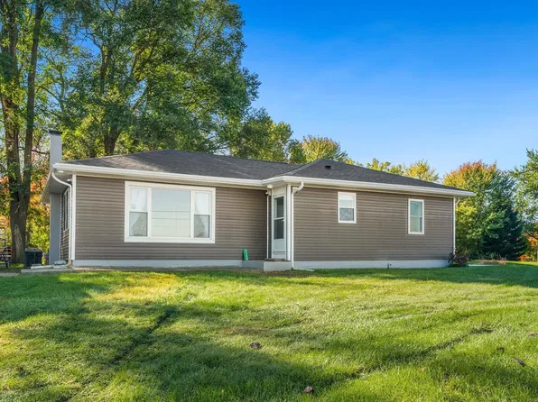 3159 W Crystal Lake Rd, Warsaw, IN 46580