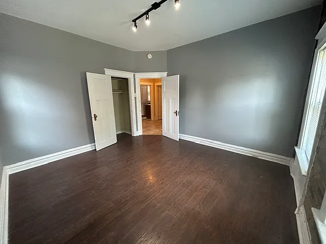 6007 Waterman Blvd — Photo 10