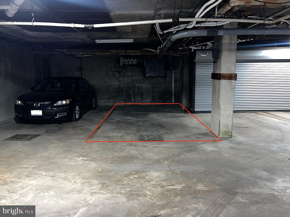 2nd image of 1440 N St NW #P15