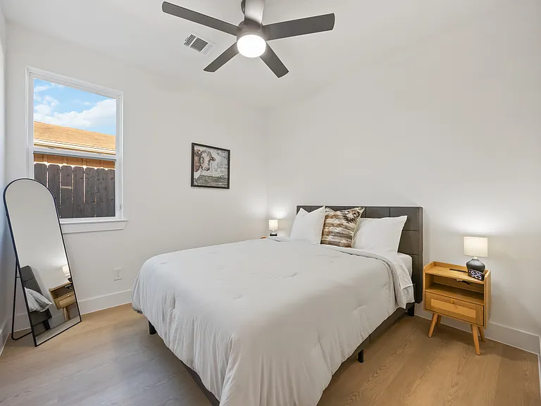 4110 Dreyfus St #B — Photo 12