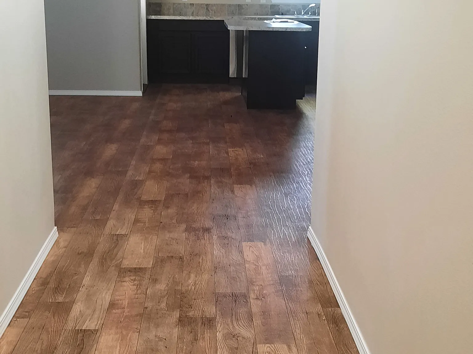 3 bed, 1290 sqft, $1,900 — Photo 2