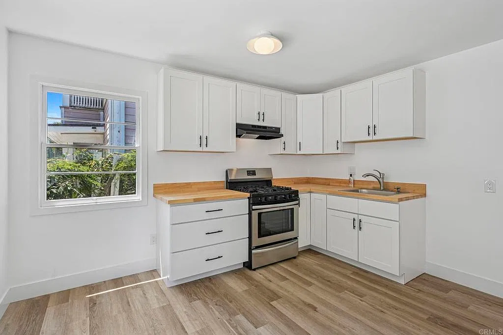 1 bed, 525 sqft, $2,400 — Photo 3