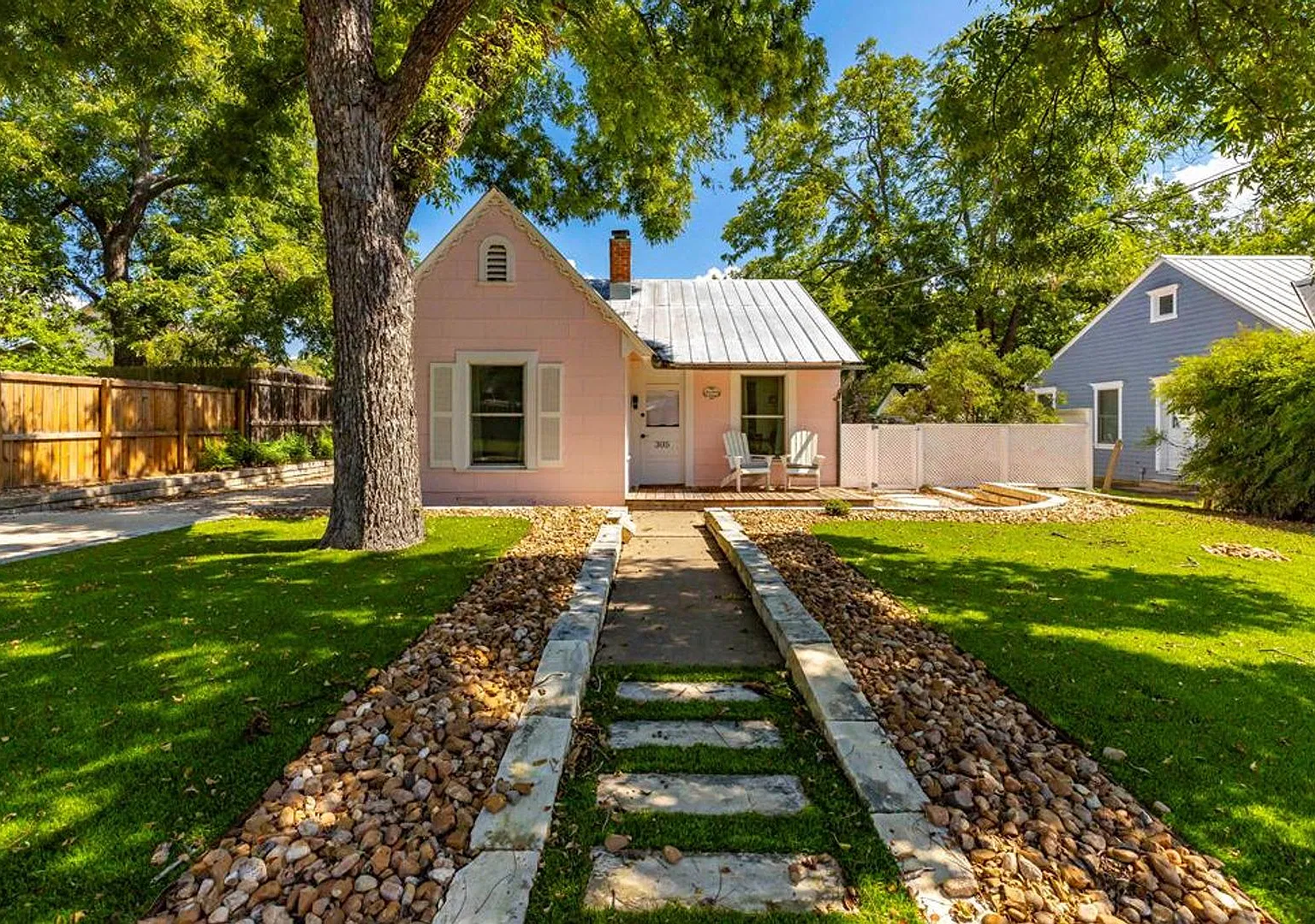 For Lease!! Fully Furnished! — Photo 1