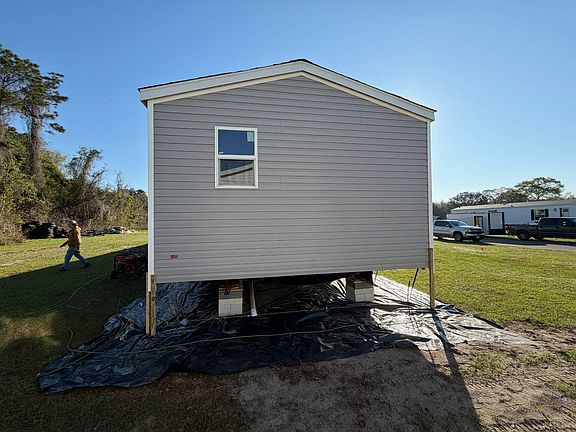 5th image of 149 Merritt Cir