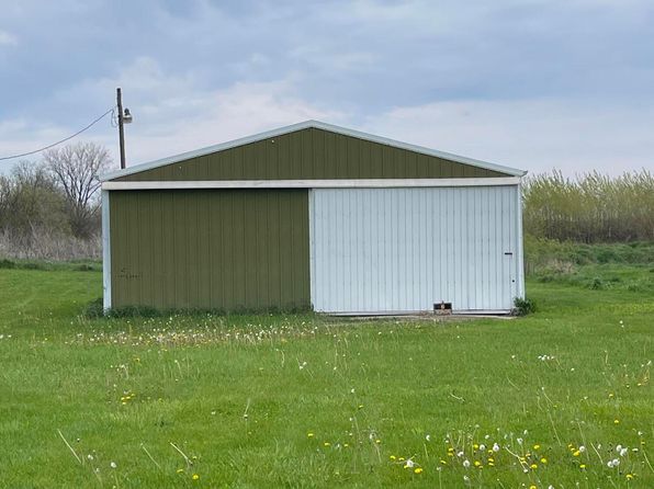 7674 N 200 E, Lake Village, IN 46349